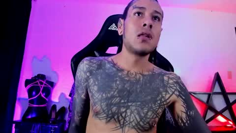 Snapshot of ink_u_buzz chatting on 8, 1, 2025 Dani online show from 8, 1, 2025