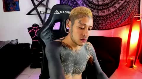 Snapshot of ink_u_buzz chatting on 28, 9, 2025 Dani online show from 28, 9, 2025