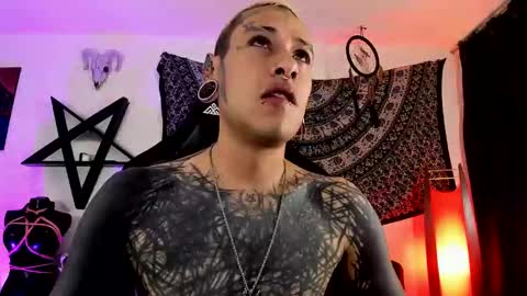 Snapshot of ink_u_buzz chatting on 5, 10, 2025 Dani online show from 5, 10, 2025