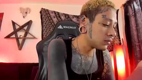 Snapshot of ink_u_buzz chatting on 22, 10, 2025 Dani online show from 22, 10, 2025