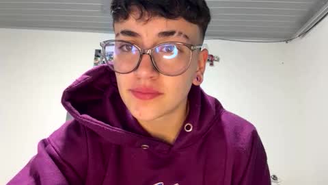 lyan onlyfans n linda online show from 12, 4, 2026