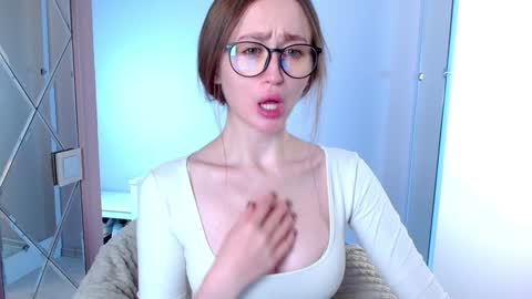 Snapshot of innnita chatting on 10, 12, 2024 Lina online show from 10, 12, 2024