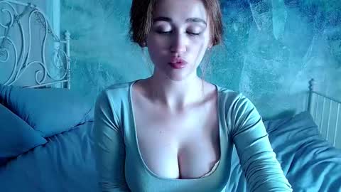 Snapshot of innnita chatting on 12, 9, 2025 Lina online show from 12, 9, 2025