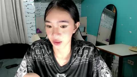 Snapshot of innocent_reign69 chatting on 6, 5, 2026 Reign online show from 6, 5, 2026