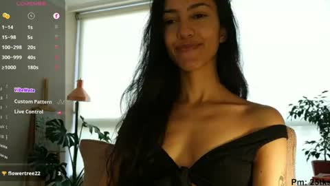 Snapshot of innocentlatiina chatting on 3, 7, 2026 Laroa online show from 3, 7, 2026