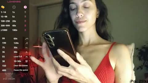 Snapshot of innocentlatiina chatting on 14, 7, 2026 Laroa online show from 14, 7, 2026