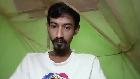 interne8famous online show from 4, 11, 2025