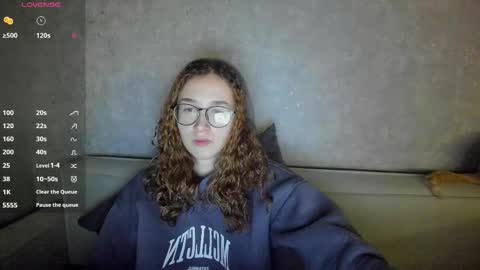 Snapshot of internetsexplorer chatting on 1, 2, 2026 Bernadette Join online show from 1, 2, 2026