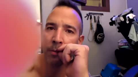 Snapshot of intheshadowxxx chatting on 20, 6, 2026 intheshadowxxx online show from 20, 6, 2026