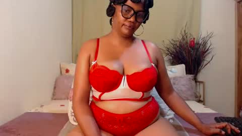 Snapshot of intimacysexy chatting on 22, 7, 2026 boniswa caroline online show from 22, 7, 2026