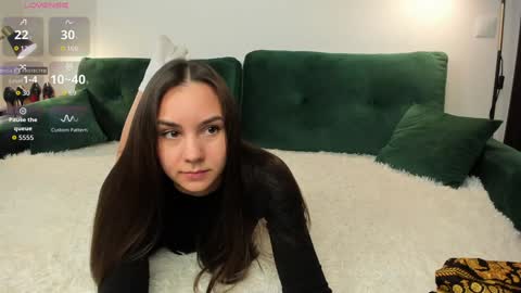 Snapshot of intrigueeme chatting on 25, 9, 2025 Yuli online show from 25, 9, 2025