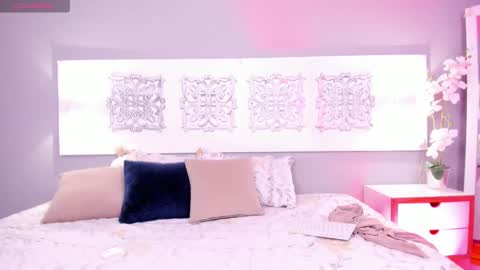 Snapshot of iriis_rosse chatting on 24, 9, 2025 Iris Rosse online show from 24, 9, 2025