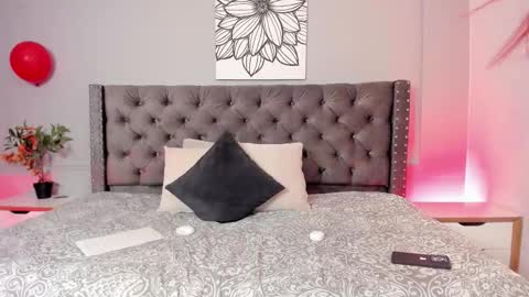 Snapshot of iriis_rosse chatting on 8, 10, 2025 Iris Rosse online show from 8, 10, 2025