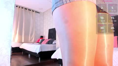 Snapshot of iris_bells chatting on 12, 9, 2025 Queen Iris online show from 12, 9, 2025