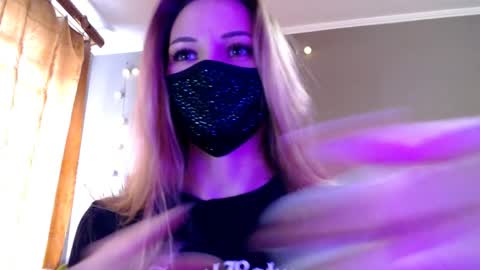 Lily online show from 10, 4, 2026