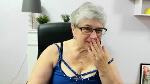 Snapshot of iris_xdesire chatting on 19, 6, 2026 I R I S online show from 19, 6, 2026