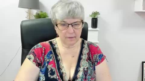 Snapshot of iris_xdesire chatting on 7, 7, 2026 I R I S online show from 7, 7, 2026