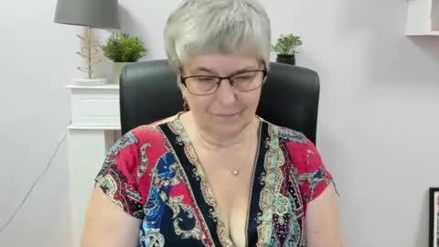 Snapshot of iris_xdesire chatting on 7, 7, 2026 I R I S online show from 7, 7, 2026
