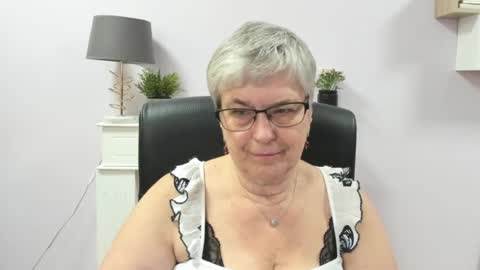 Snapshot of iris_xdesire chatting on 14, 7, 2026 I R I S online show from 14, 7, 2026