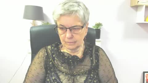 Snapshot of iris_xdesire chatting on 16, 7, 2026 I R I S online show from 16, 7, 2026