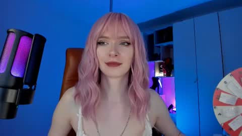 Miss Iris Fansly Miss Iris new inst.  online show from 13, 7, 2026