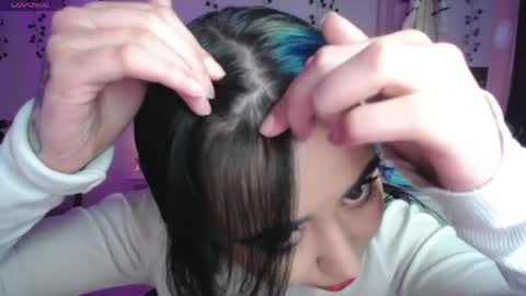 Iris  online show from 15, 4, 2026