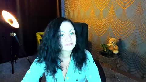 Iris online show from 22, 5, 2026
