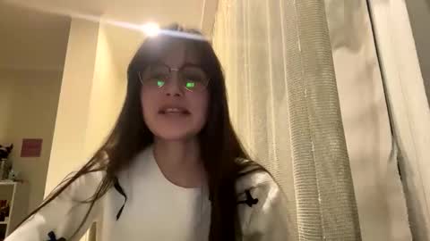 irisss31 online show from 9, 3, 2026