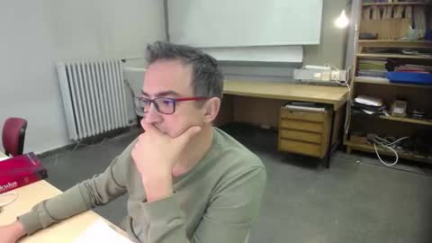 Snapshot of ironchrome chatting on 18, 11, 2025 IronChrome online show from 18, 11, 2025