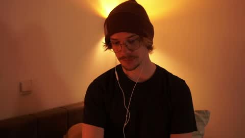 Sam online show from 19, 4, 2026