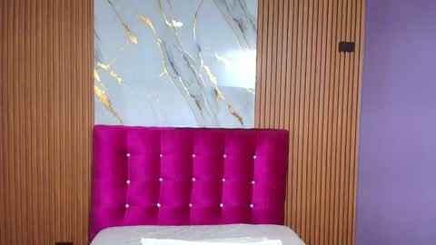 Sandy  online show from 7, 12, 2024