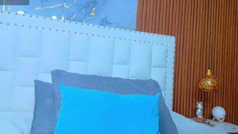 Sandy  online show from 15, 9, 2025