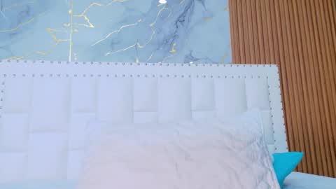 Sandy  online show from 11, 11, 2025