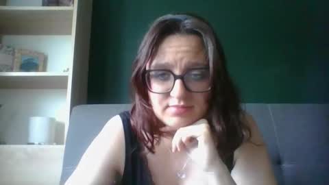 Snapshot of irresistibleparis chatting on 3, 6, 2026 Paris online show from 3, 6, 2026
