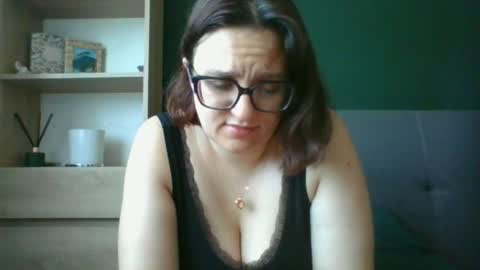 Snapshot of irresistibleparis chatting on 2, 7, 2026 Paris online show from 2, 7, 2026