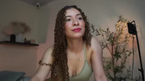 Snapshot of isa_____ chatting on 8, 7, 2026 isa_____ online show from 8, 7, 2026
