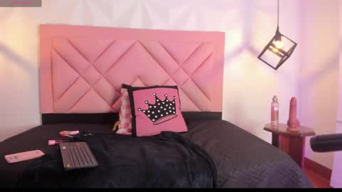 Snapshot of isa_cute_1 chatting on 9, 6, 2026 ISABELLA online show from 9, 6, 2026