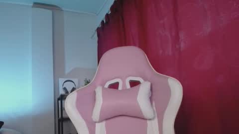 Isabella  online show from 23, 9, 2025