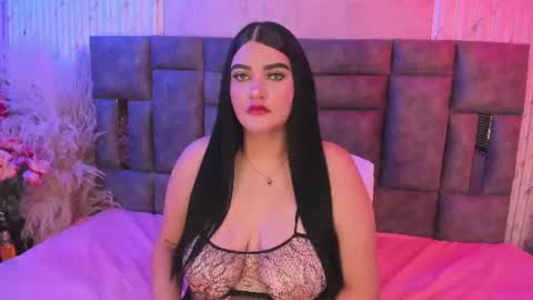 Isa Gonzalez  online show from 19, 7, 2026