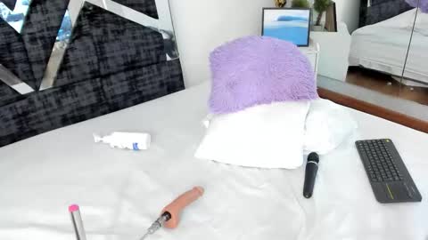 oIssaJonneso online show from 5, 3, 2026