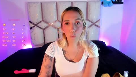 Snapshot of isa_klein chatting on 14, 5, 2026 isa_klein online show from 14, 5, 2026
