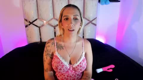 Snapshot of isa_klein chatting on 15, 5, 2026 isa_klein online show from 15, 5, 2026
