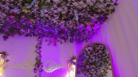 Isabella        online show from 6, 3, 2026