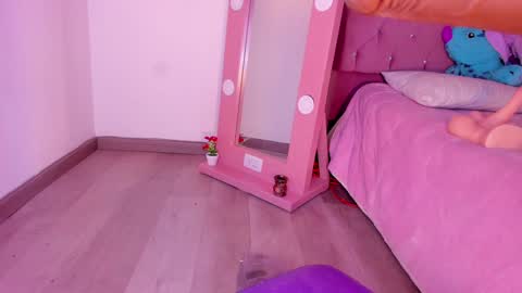 Snapshot of isa_redhair_ chatting on 7, 2, 2025 ....  Connection time 900 pm to 500 amRest days Wednesday and Saturday online show from 7, 2, 2025