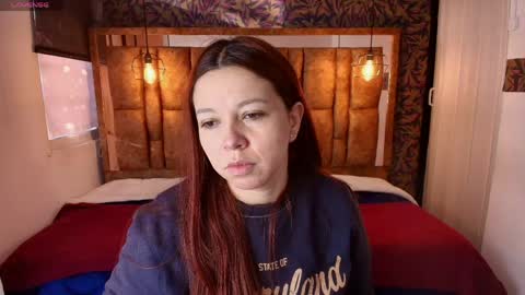 Snapshot of isa_thompson__ chatting on 27, 4, 2026 I S A online show from 27, 4, 2026
