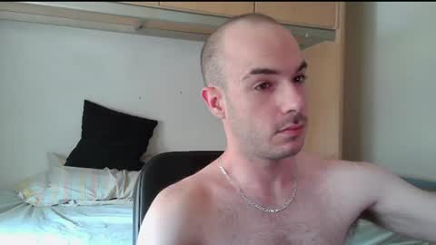 Snapshot of isaac99c chatting on 7, 7, 2026 Isaac99c online show from 7, 7, 2026