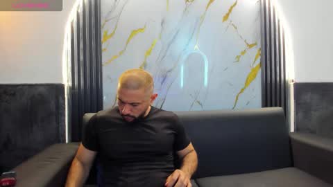 Snapshot of isaac_franko chatting on 8, 11, 2025 isaac_franko online show from 8, 11, 2025