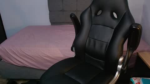 muscle isaac online show from 31, 5, 2026