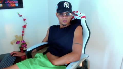 Isaacas online show from 12, 11, 2025