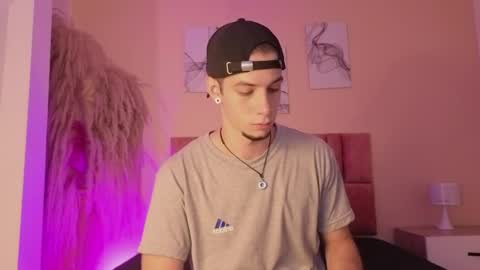 isaacblaze  online show from 16, 5, 2026